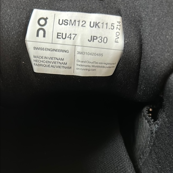 On cloud Black Athletic Shoes size 11.5 mens - Picture 5 of 7